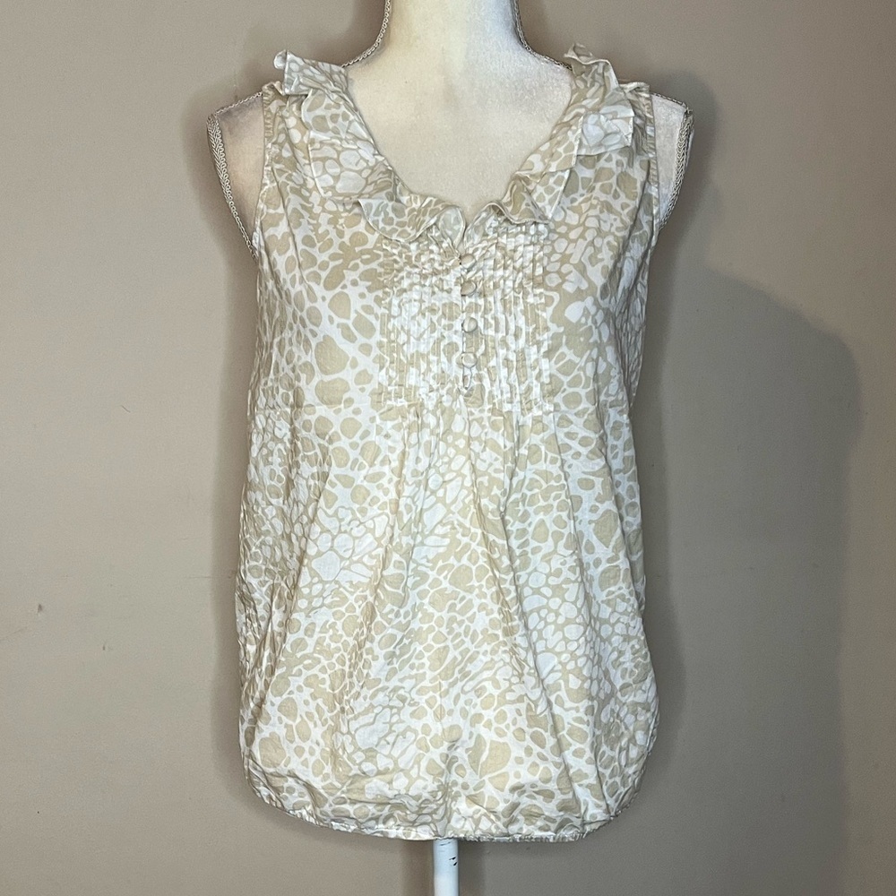 ⭐️ 3 For $15  LOFT Animal Ruffle Top - Picture 2 of 8